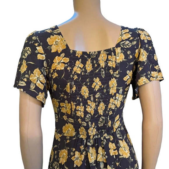 Abercrombie and Fitch Floral Mini Dress Short Sleeve - Picture 5 of 7